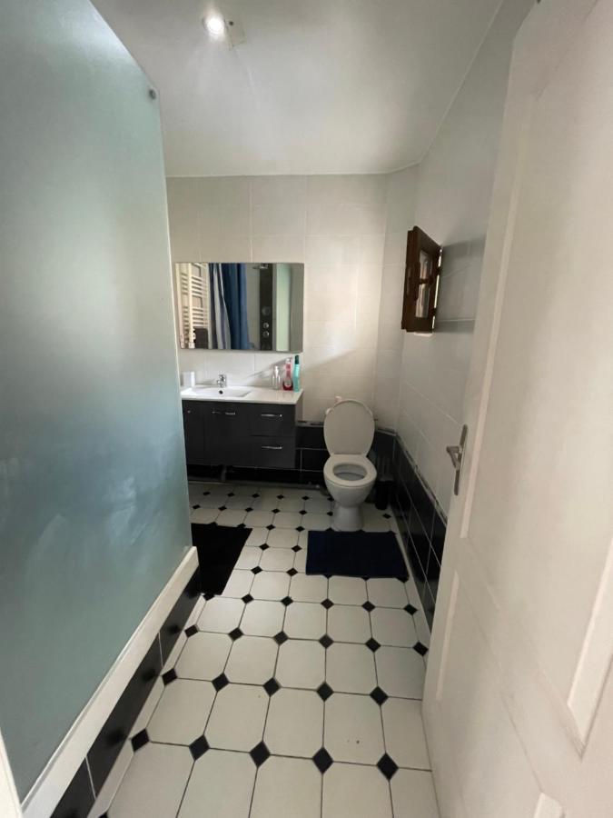 Agreable Appartement Dans Une Maison 圣但尼 外观 照片